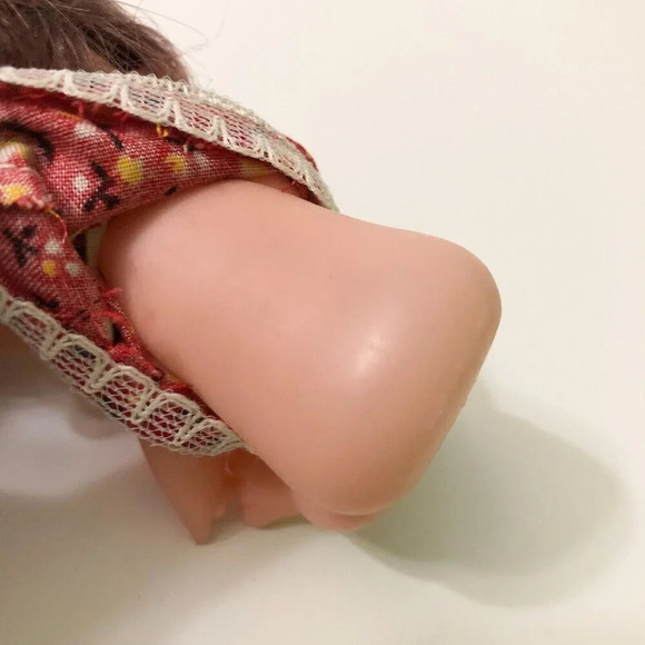 Vintage  Sweet Things Woozie Doll Brunette Freckles 4 Inch Tall Doll - Picture 9 of 16